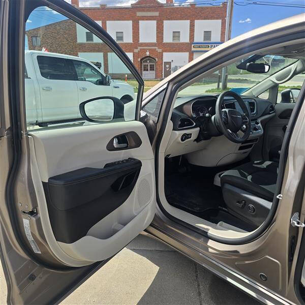 2017 Chrysler Pacifica Touring