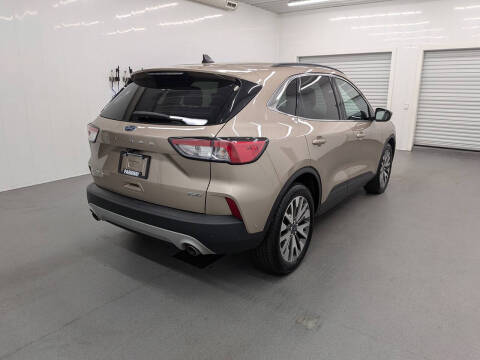 2020 Ford Escape Hybrid Titanium