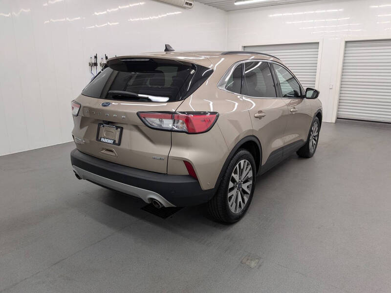 2020 Ford Escape Hybrid Titanium
