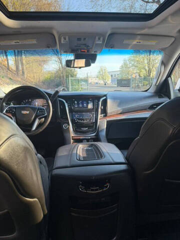 2018 Cadillac Escalade Luxury