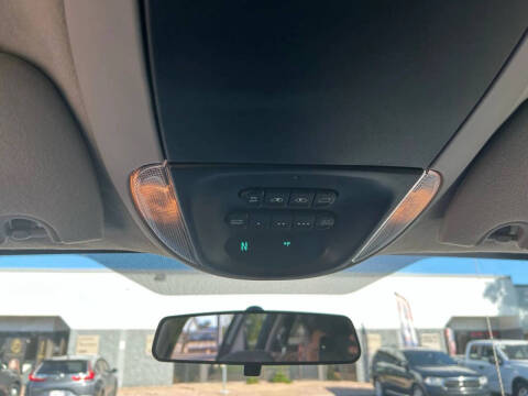 2005 Chrysler Town and Country Touring