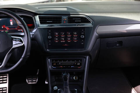 2023 Volkswagen Tiguan SE R-Line Black