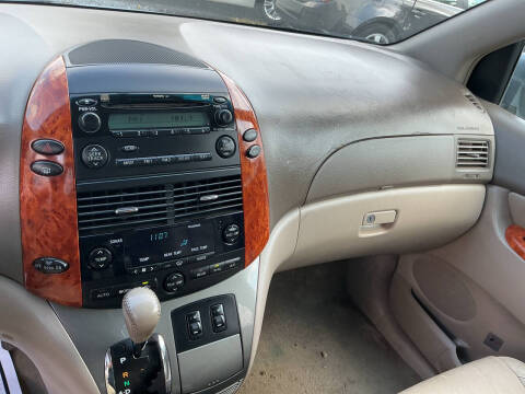 2010 Toyota Sienna XLE