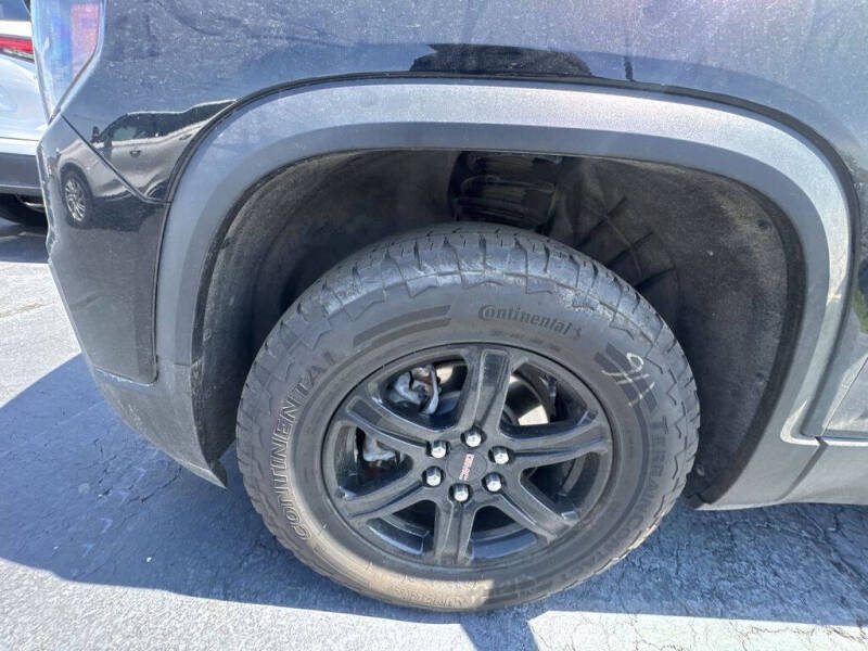 2023 GMC Acadia AT4
