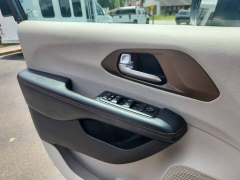 2017 Chrysler Pacifica Touring-L Plus