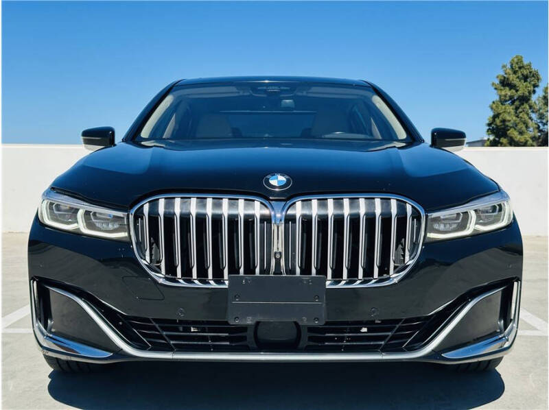 2021 BMW 7 Series 740i
