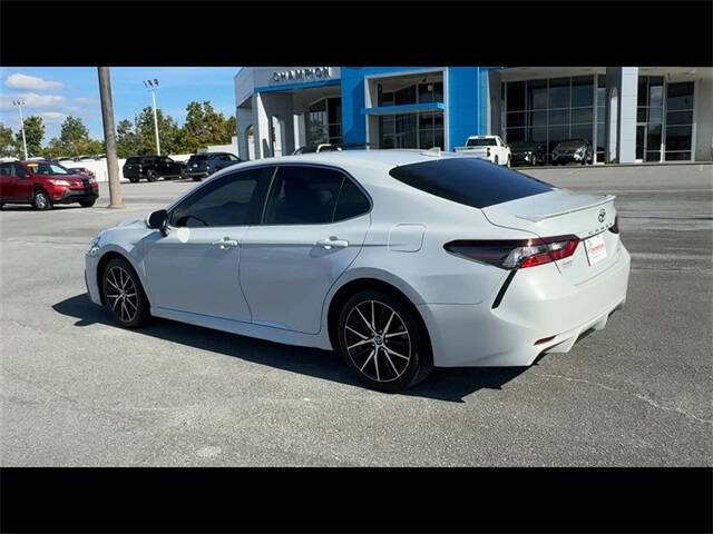 2022 Toyota Camry SE