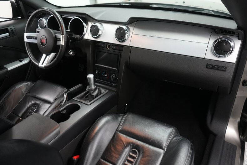 2005 Ford Mustang
