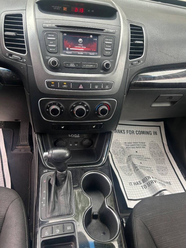 2014 Kia Sorento LX