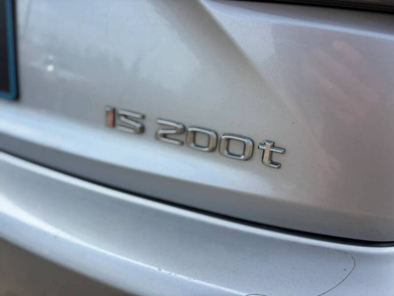 2017 Lexus IS 200t