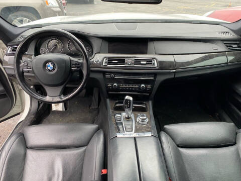 2012 BMW 7 Series 750i xDrive