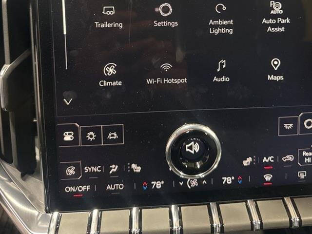 2025 GMC Acadia AT4