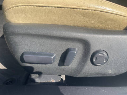 2013 Toyota Avalon XLE