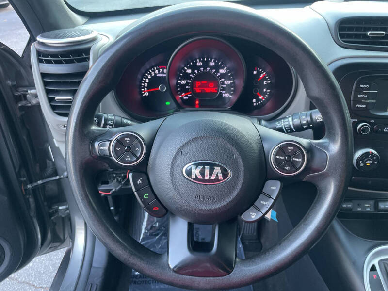 2016 Kia Soul + photo 10