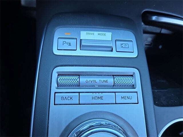 2023 Genesis GV70 2.5T Standard