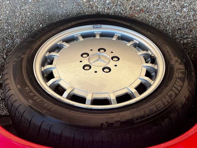 1992 Mercedes-Benz 300-Class 300 SL