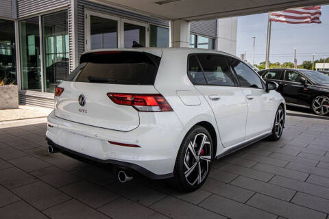 2025 Volkswagen Golf GTI SE