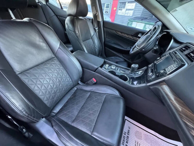 2018 Nissan Maxima Platinum