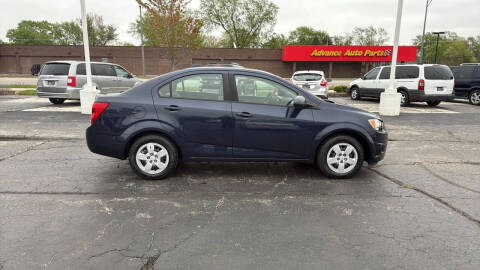 2015 Chevrolet Sonic LS Manual