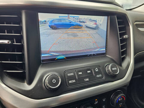 2017 GMC Acadia SLT-1