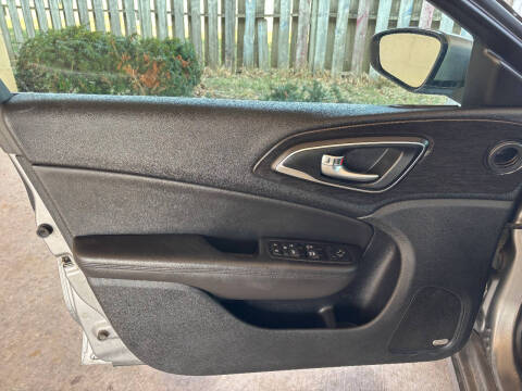 2016 Chrysler 200 C Platinum