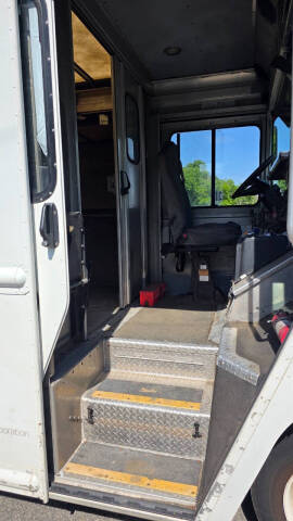 2018 Freightliner MT45 Chassis