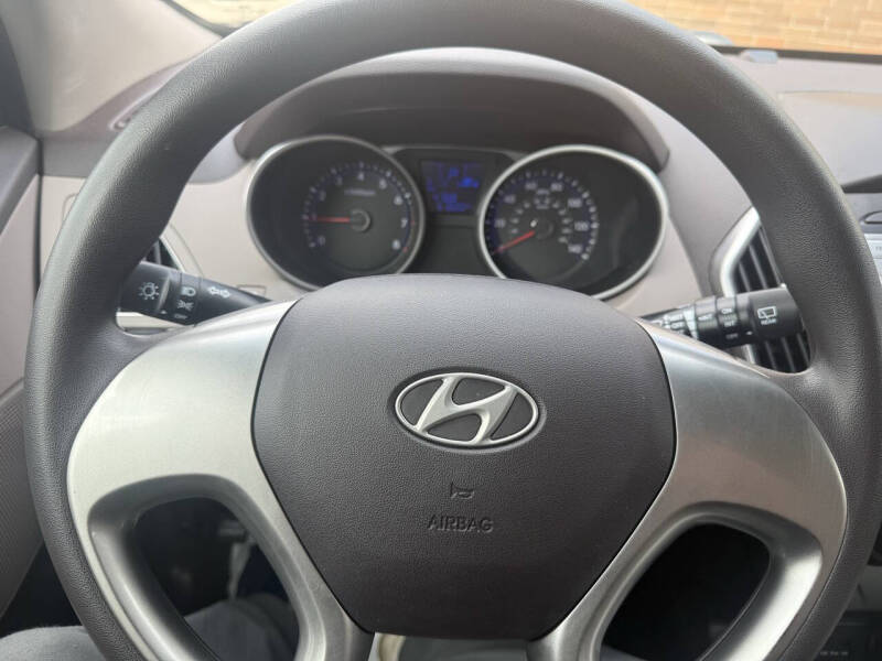 2012 Hyundai Tucson GL
