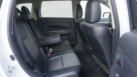 2015 Mitsubishi Outlander SE