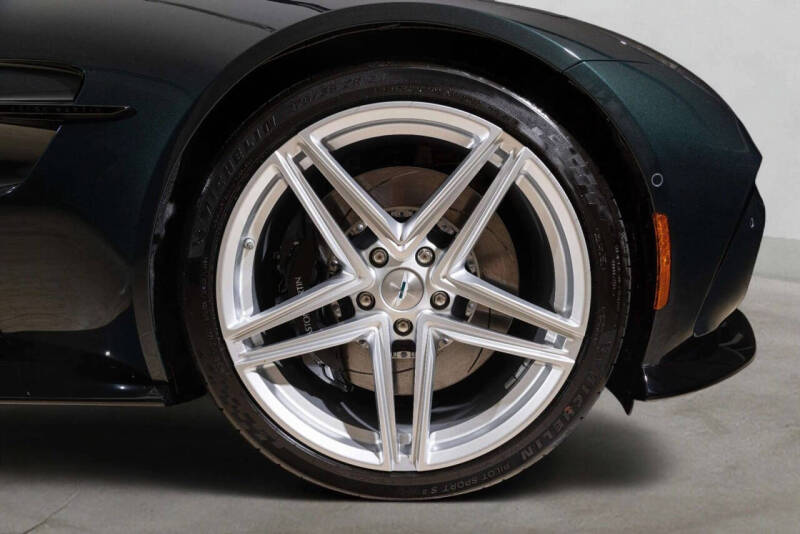 2026 Aston Martin Vantage Roadster