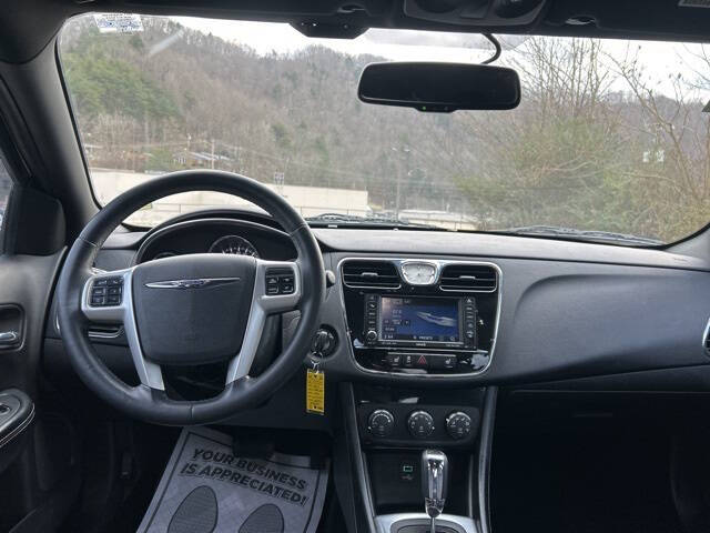 2011 Chrysler 200 Limited