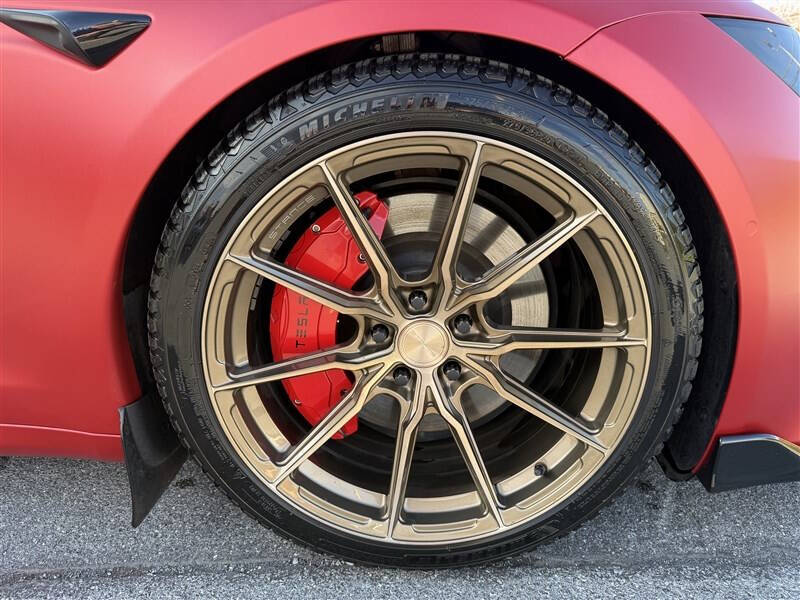 2021 Tesla Model S Plaid