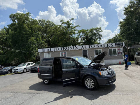 2014 Chrysler Town and Country Touring