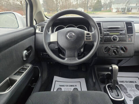 2012 Nissan Versa 1.8 S