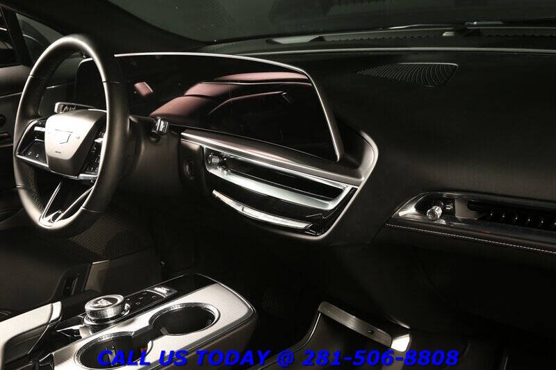 2024 Cadillac LYRIQ Tech