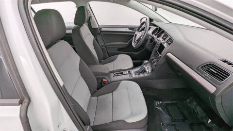 2016 Volkswagen e-Golf SE