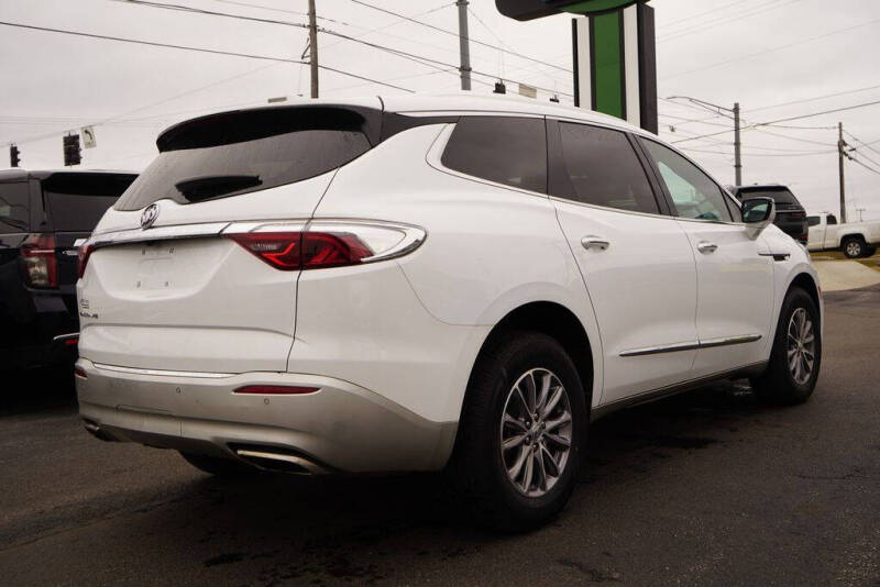 2023 Buick Enclave Essence