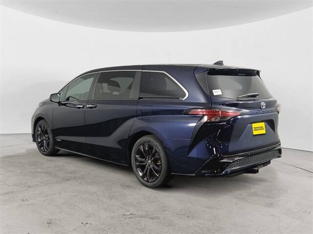 2021 Toyota Sienna XSE 7-Passenger