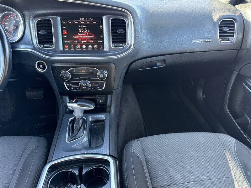 2016 Dodge Charger SXT