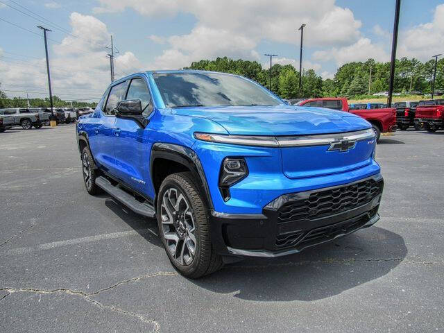 2025 Chevrolet Silverado EV RST