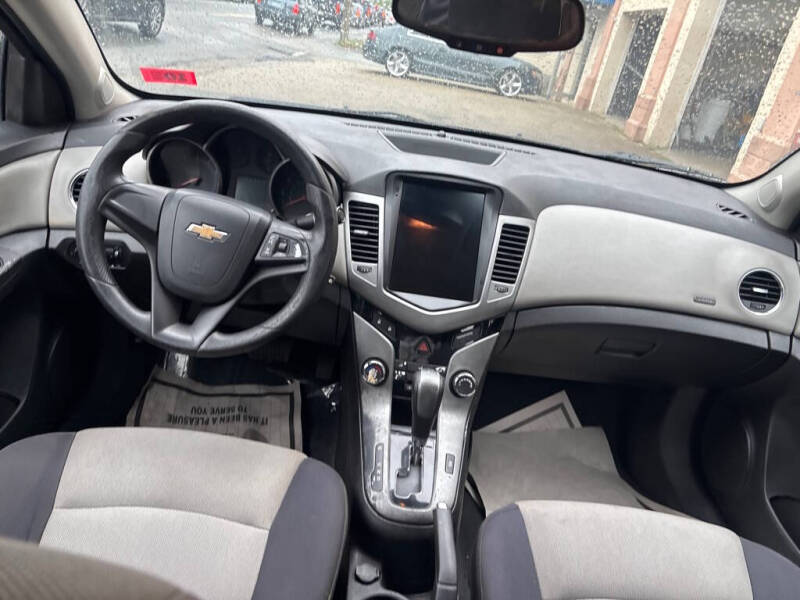 2014 Chevrolet Cruze LS Auto