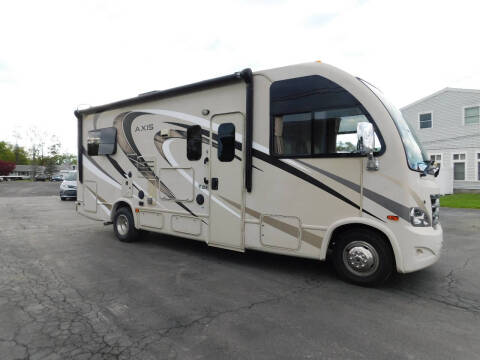 2017 Thor Motor Coach Axis