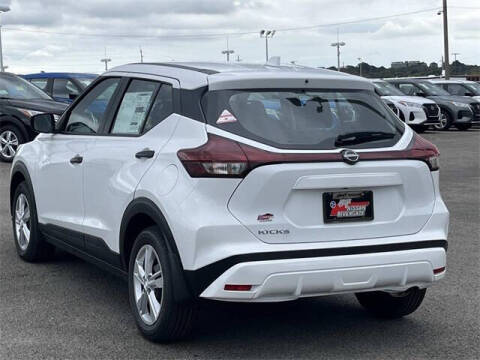 2025 Nissan Kicks Play S