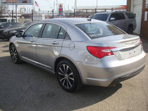 2014 Chrysler 200 Touring