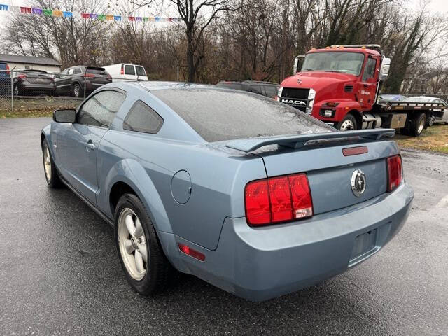 2008 Ford Mustang V6 Deluxe