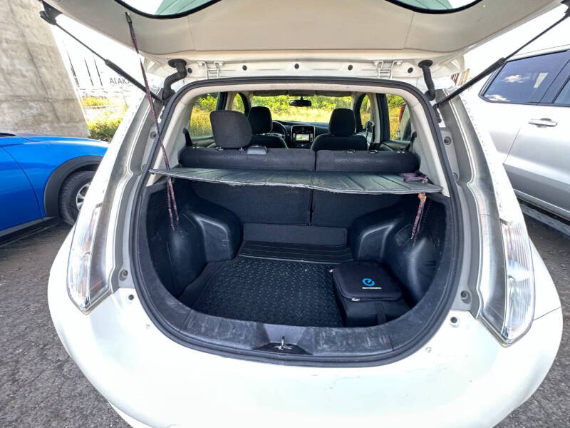 2016 Nissan LEAF SV