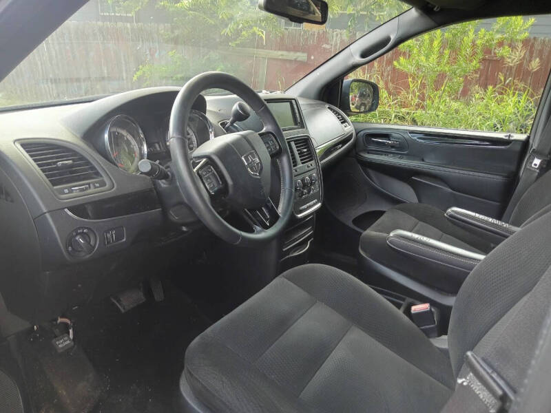 2016 Dodge Grand Caravan SE Plus - Photo 8