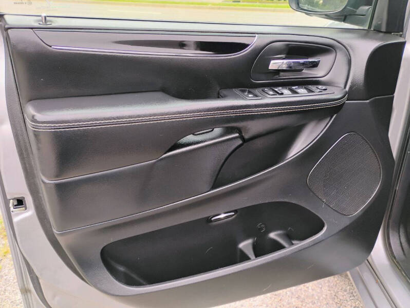 2018 Dodge Grand Caravan SE Plus