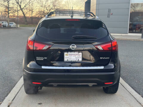 2018 Nissan Rogue Sport SV