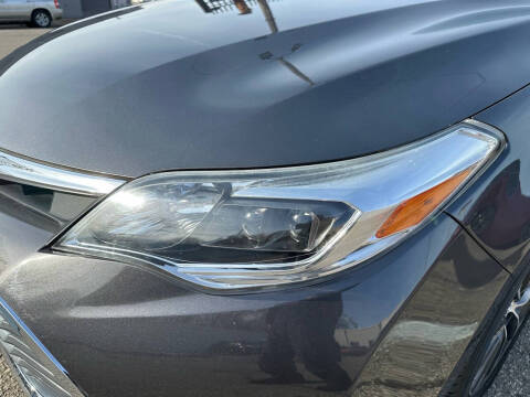 2018 Toyota Avalon XLE