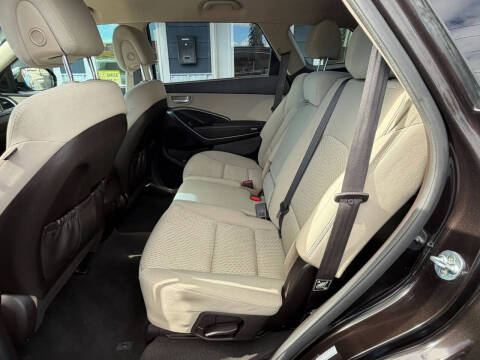 2017 Hyundai Santa Fe SE